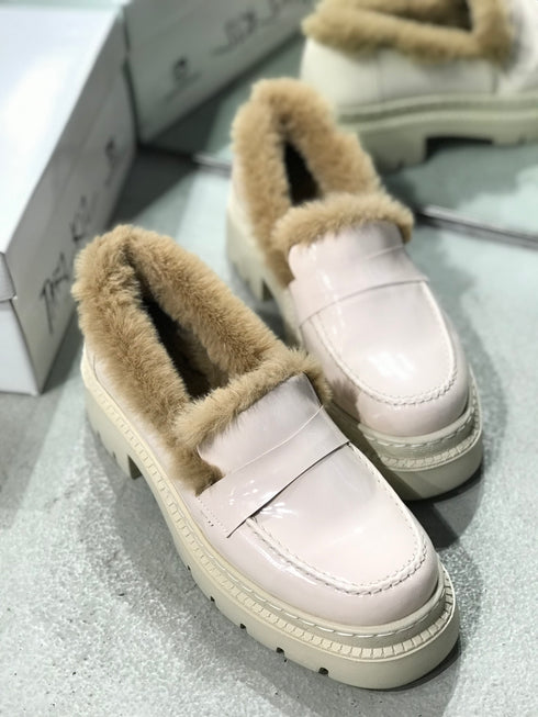 RETRO NUDE LOAFER 🖤